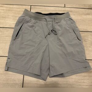 Lululemon Men’s License To Train Linerless Short 7" Gray Sz M